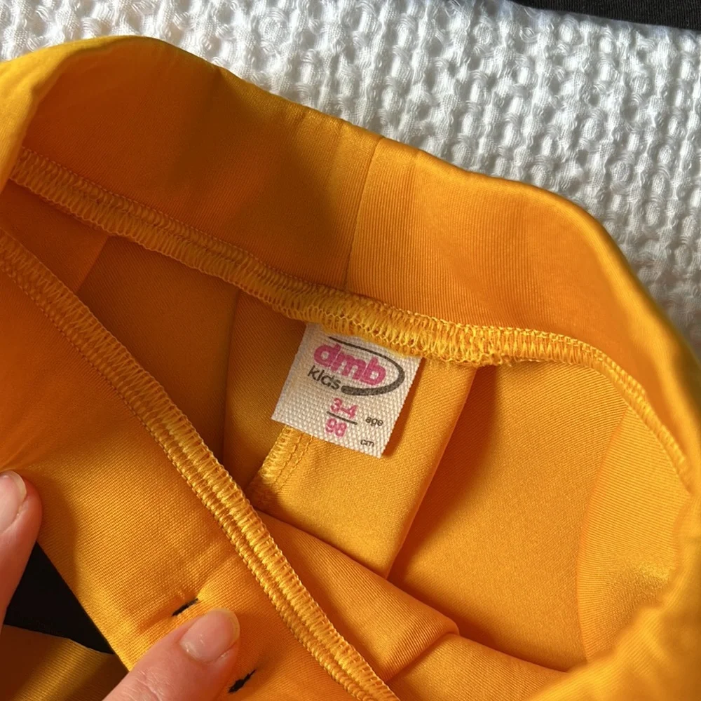 NWT 3T Matching Yellow & Black Adorable Skirt and Shirt Set with Bows and Lace - Picture 7 of 9